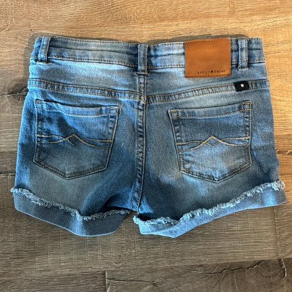 Lucky Brand Riley Short - Picture 2 of 4